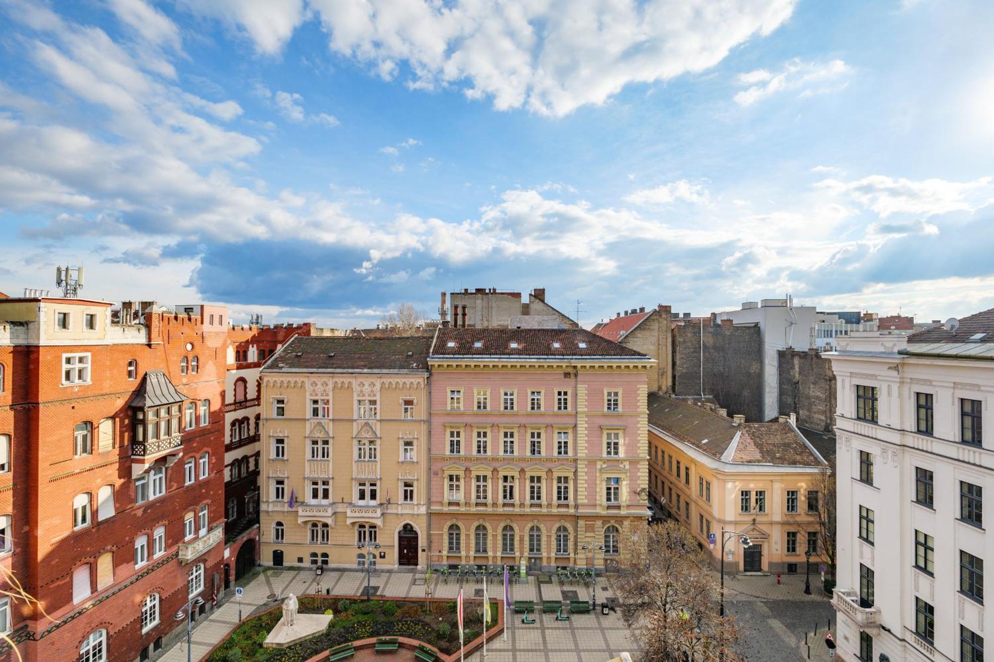 3Bedroom Triplex Rooftop Apartment Budapest Eksteriør billede