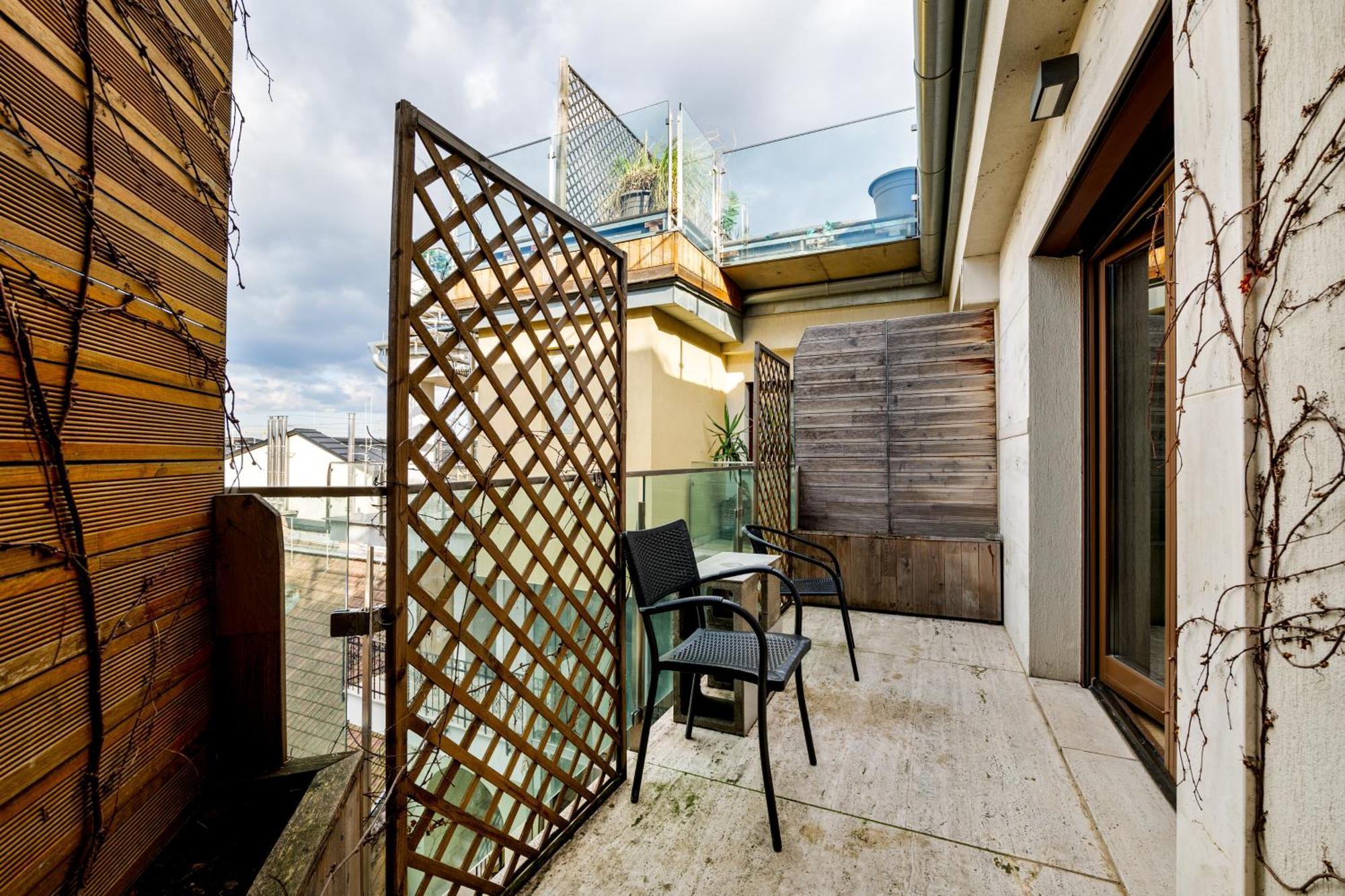 3Bedroom Triplex Rooftop Apartment Budapest Eksteriør billede